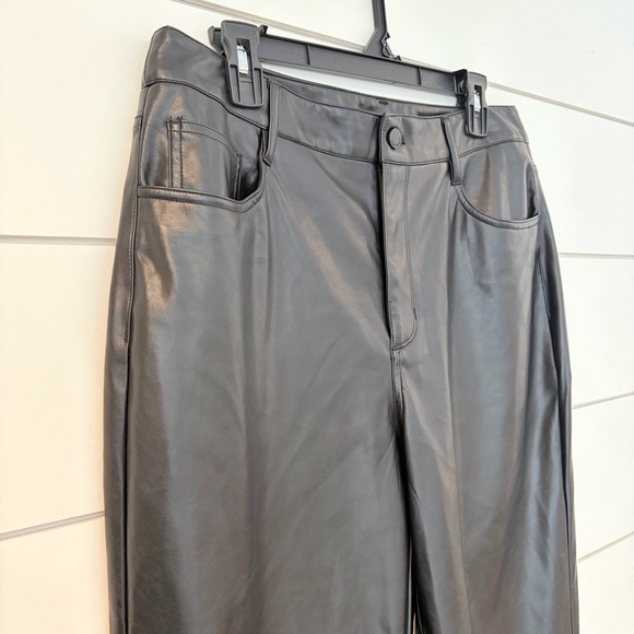 Nine West Faux Leather Straight Pants Black Minimal Chic Office Night Out 12 - Picture 3 of 8